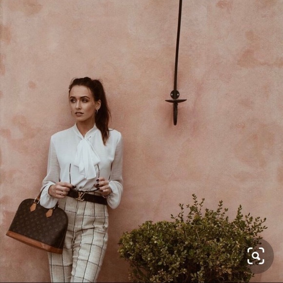 ‼️Sold ‼️100% Authentic Louis Vuitton Alma - Picture 6 of 13